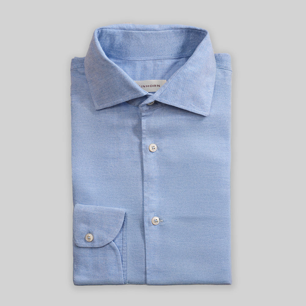 Weiches Flanellhemd in Hellblau im Modern Fit – 100 % Baumwolle, Haikragen, langärmelig & angenehm wärmend. Perfekt für Herbst, Winter & Freizeit.