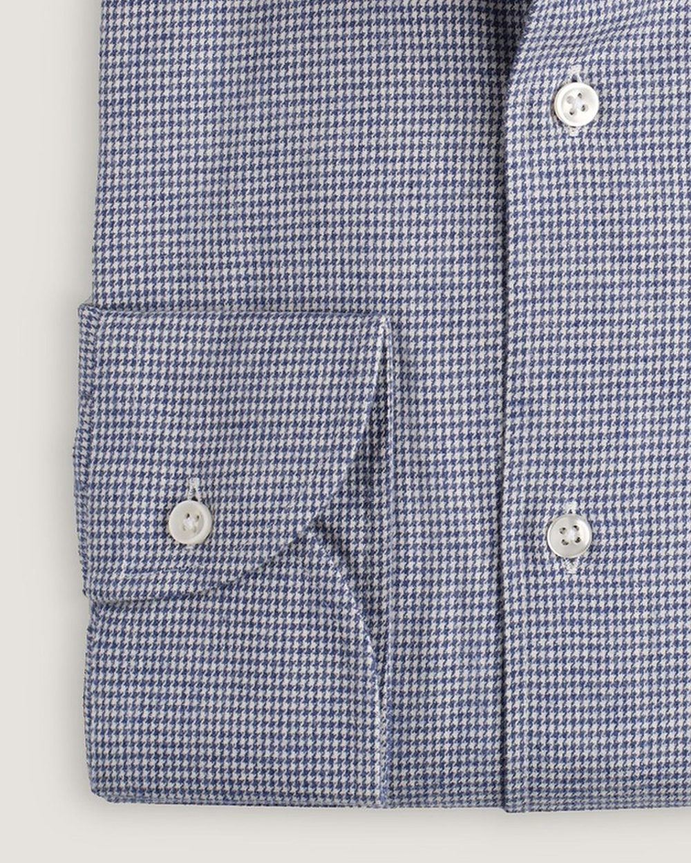 Flanellhemd Modern Fit Houndstooth Blau/Grau, Detail Manschette und Stoff