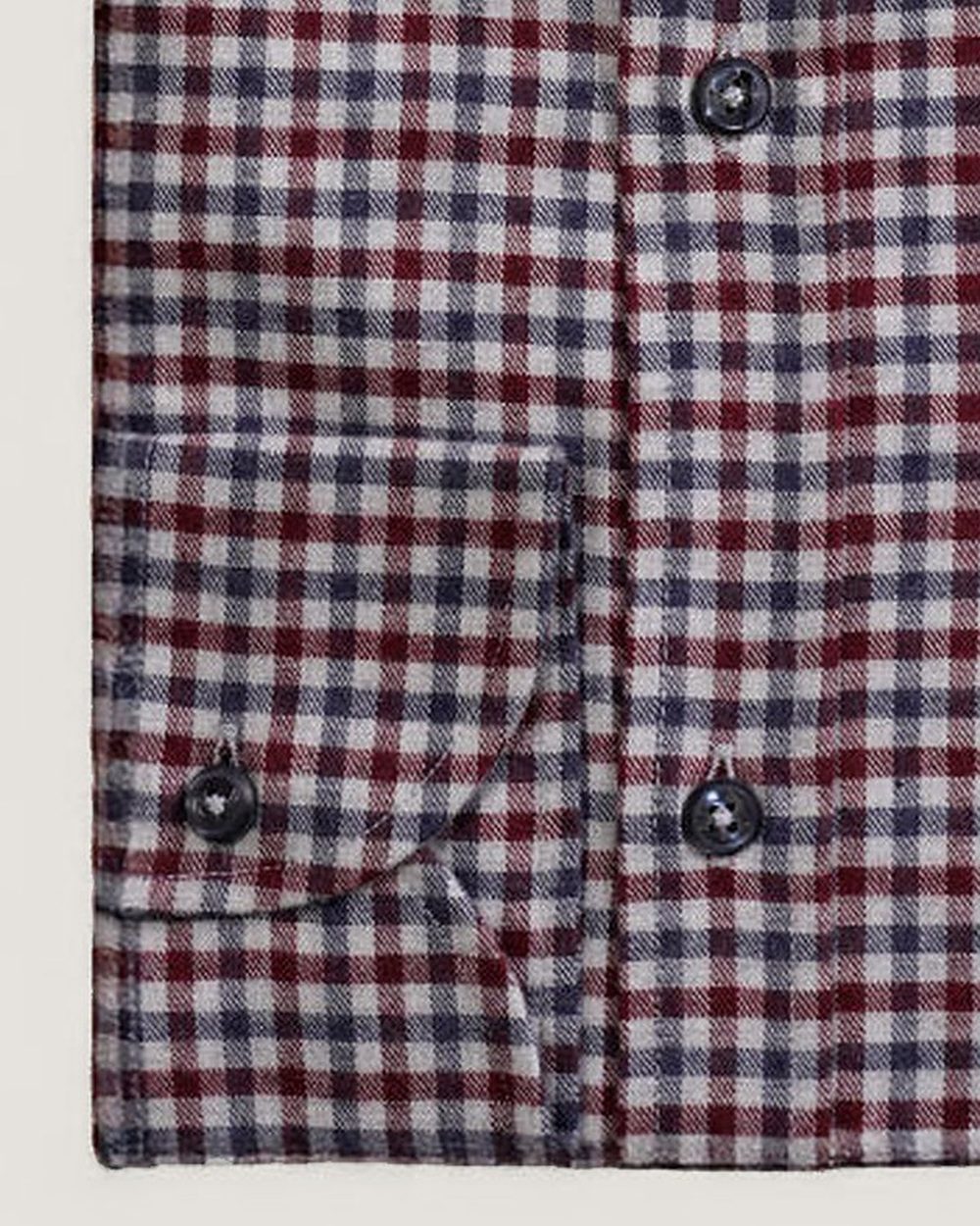 Flanellhemd Modern Fit Rot Kariert, Detail Manschette und Stoff