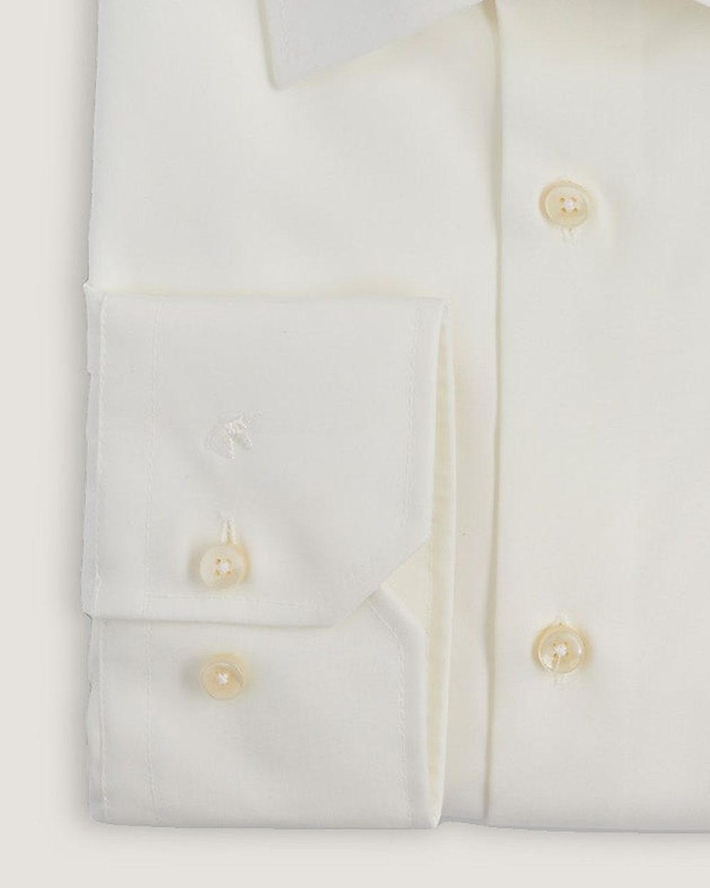 Hemd Modern Fit Non Iron Creme, Detail Manschette und Stoff