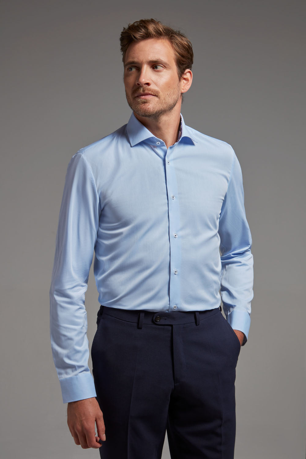 Hemd Body Fit Twill Non Iron Hellblau mit Kontrast