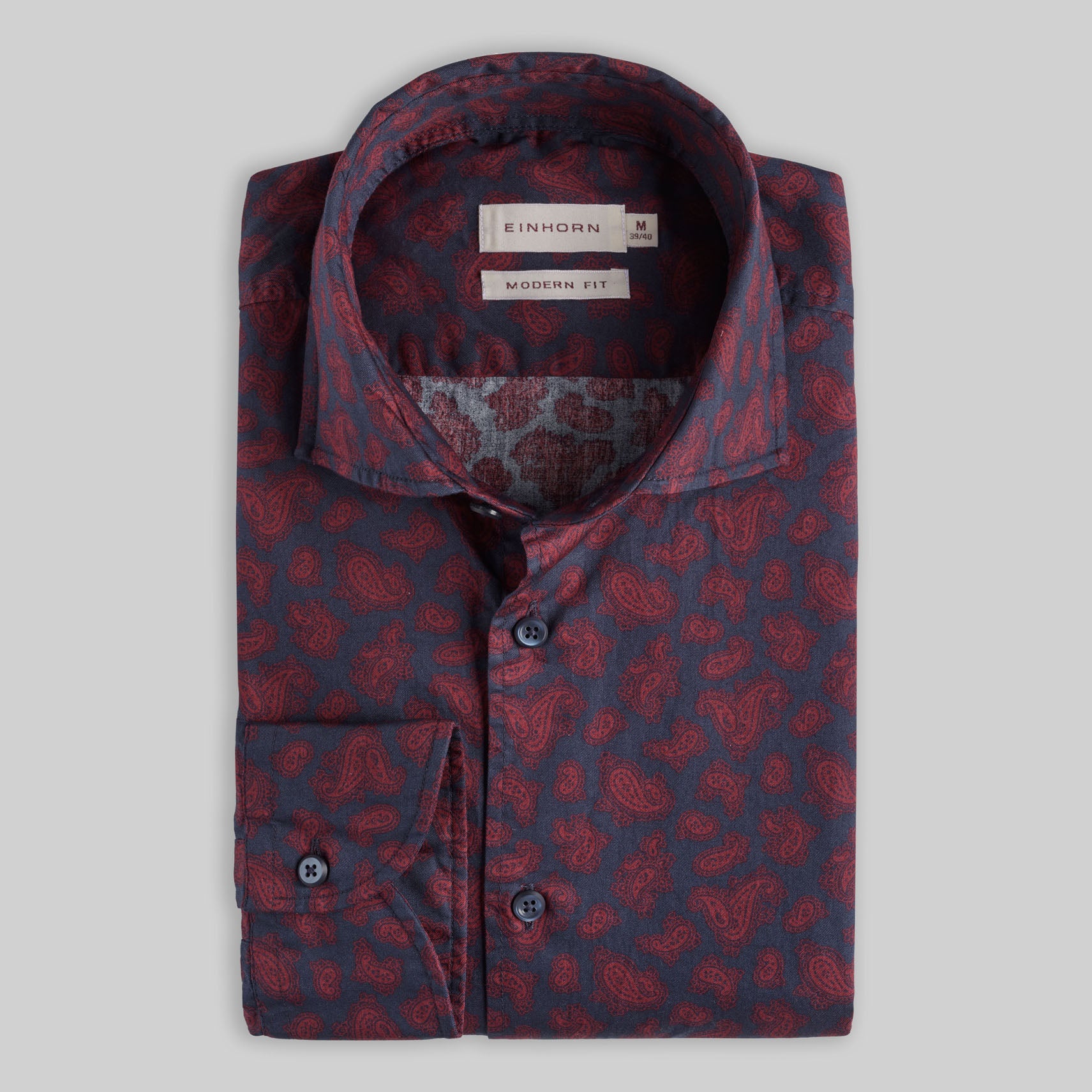 Das Einhorn Hemd Modern Fit Paisley Rot ist ein markantes Stück mit eleganter Note.