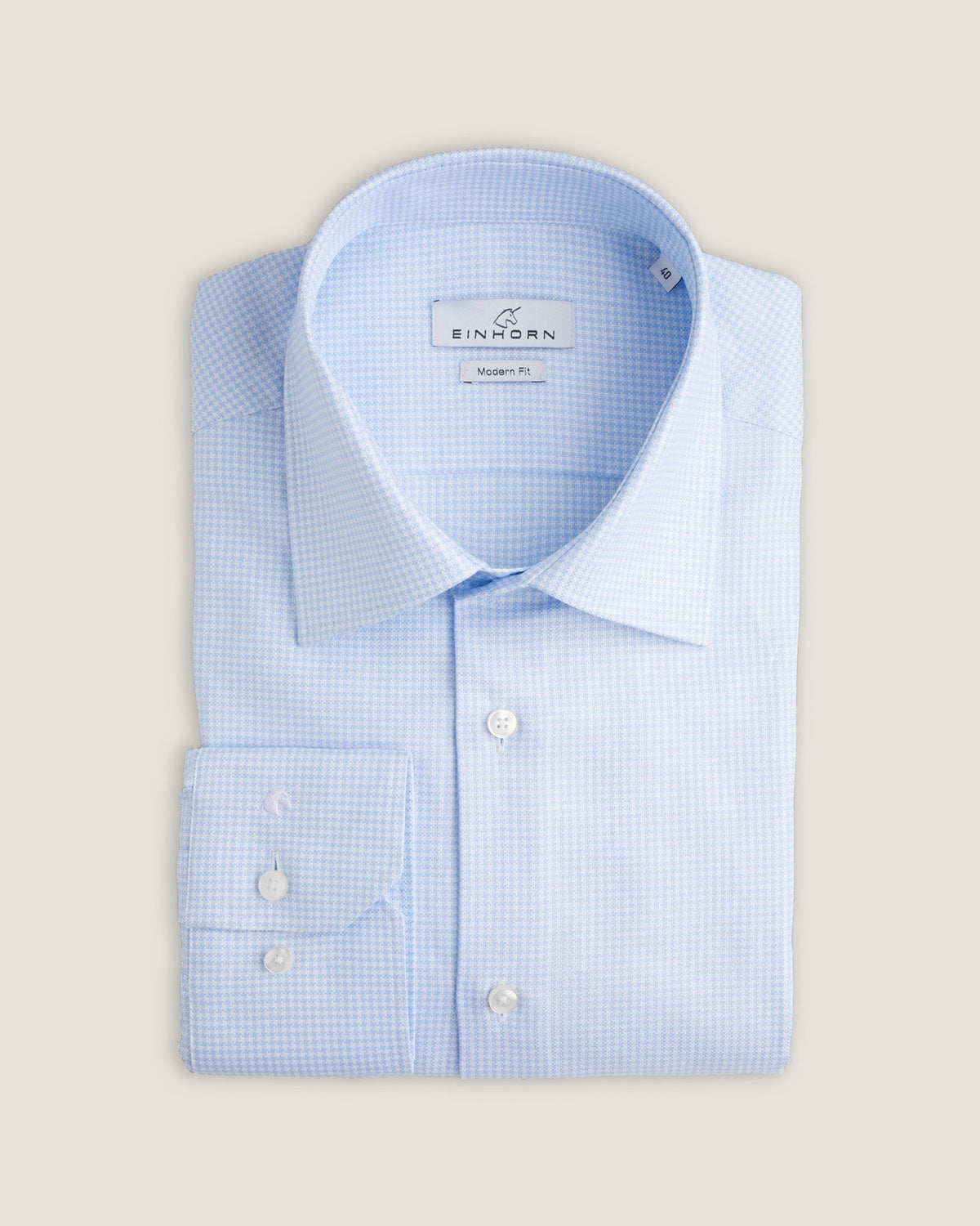 Das Einhorn Oxfordhemd Modern Fit Hellblau ist der Inbegriff gepflegter Herrenmode.