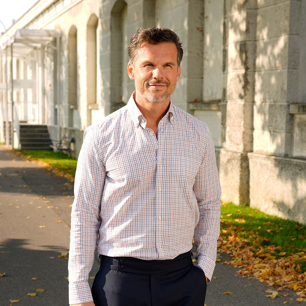 Modern Fit Hemd mit feinem Liniendesign – 100 % Baumwolle, Haikragen & lange Ärmel. Elegant, atmungsaktiv & ideal für Business-Casual und Freizeit.