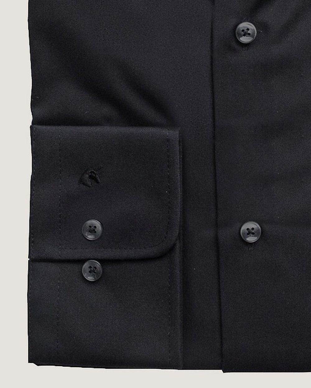 Hemd Regular Fit Non Iron Schwarz mit Brusttasche, Detail Manschette und Stoff