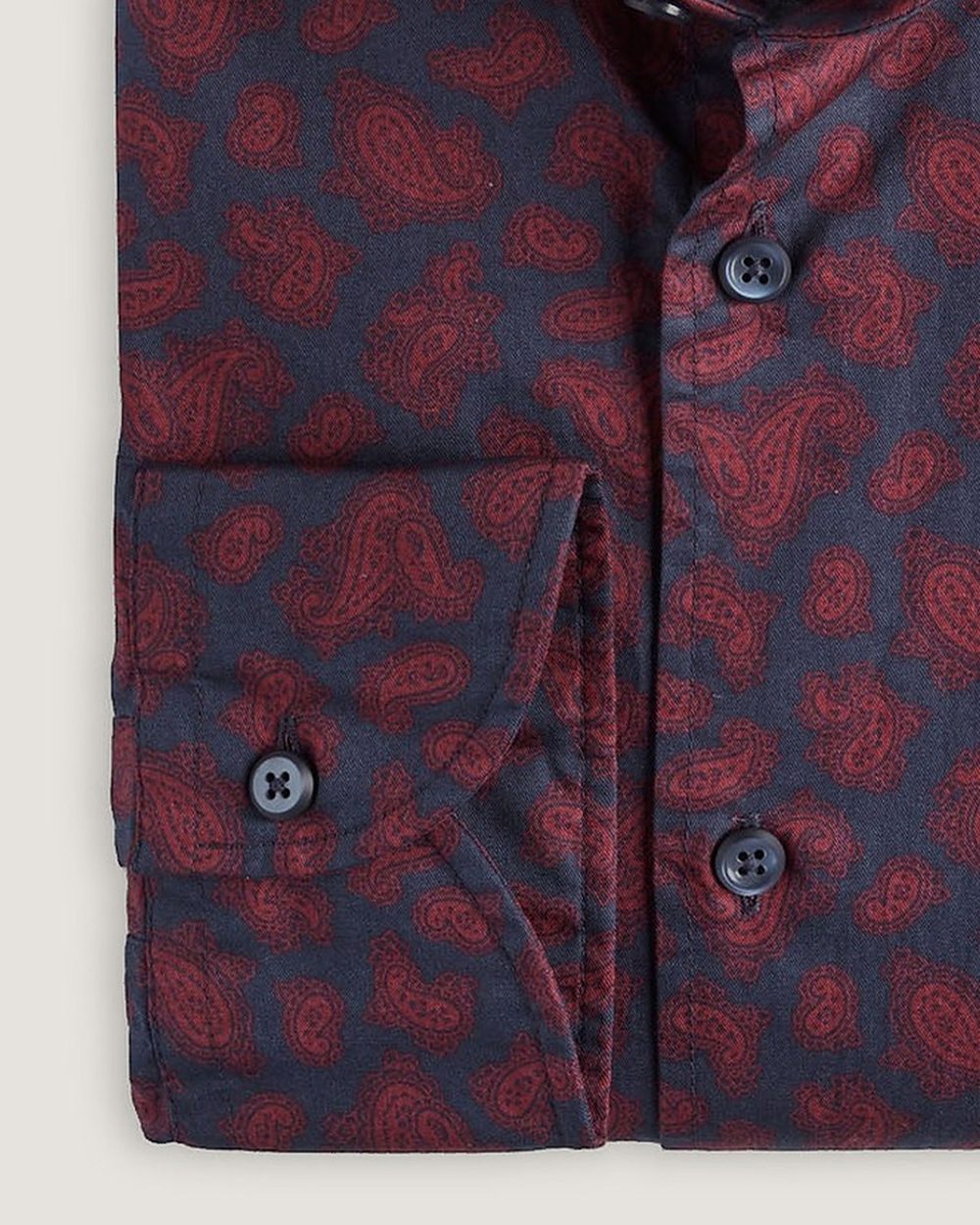 Hemd Modern Fit Paisley Rot, Detail Manschette und Stoff