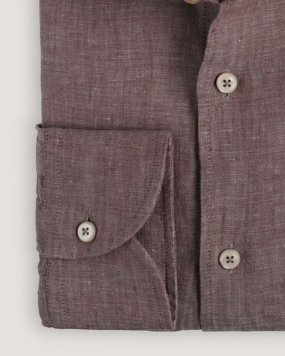 Leinenhemd Modern Fit, Detail Manschette und Stoff