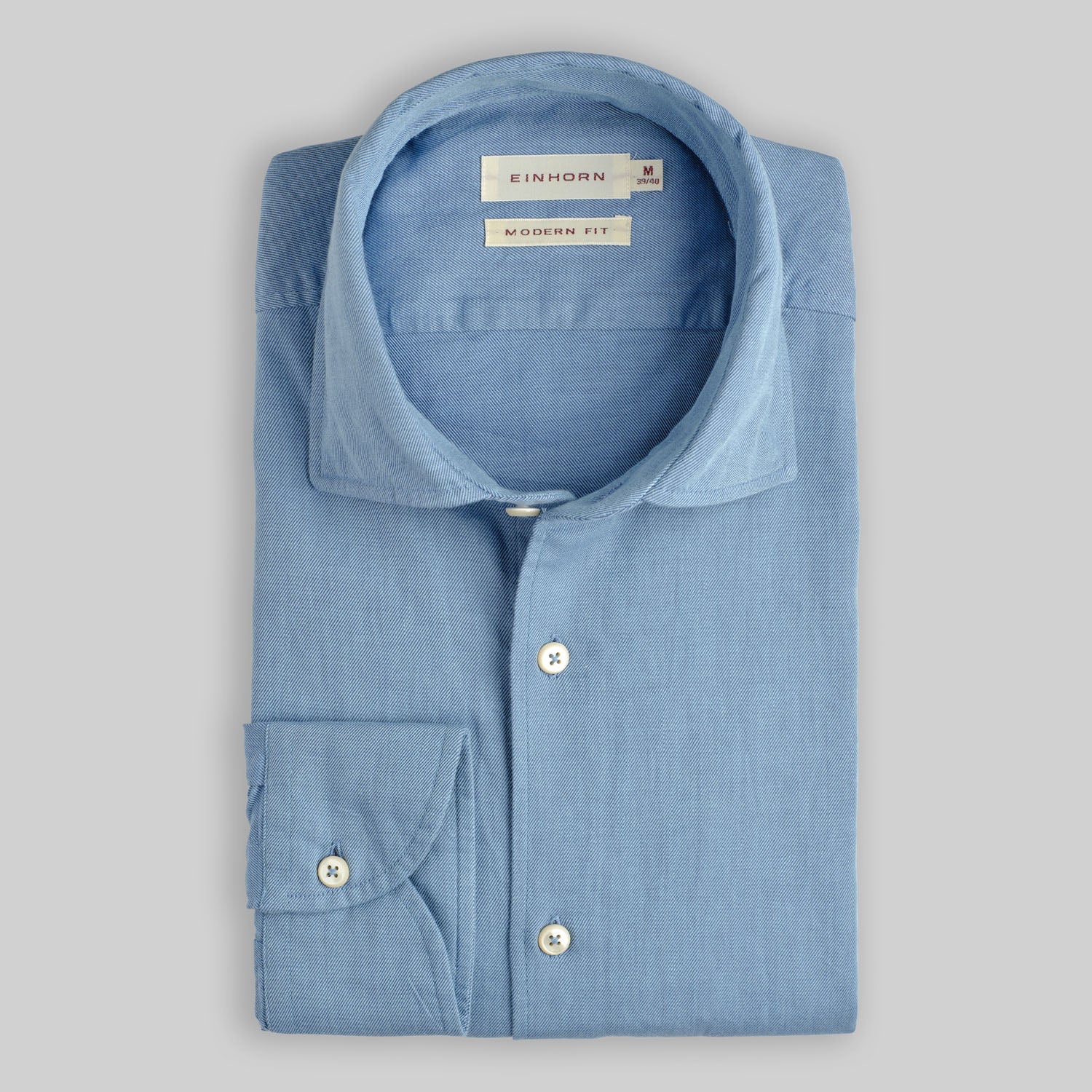 Das Einhorn Hemd Modern Fit Gewaschen Blau ist ein moderner Klassiker mit entspannter Ausstrahlung.