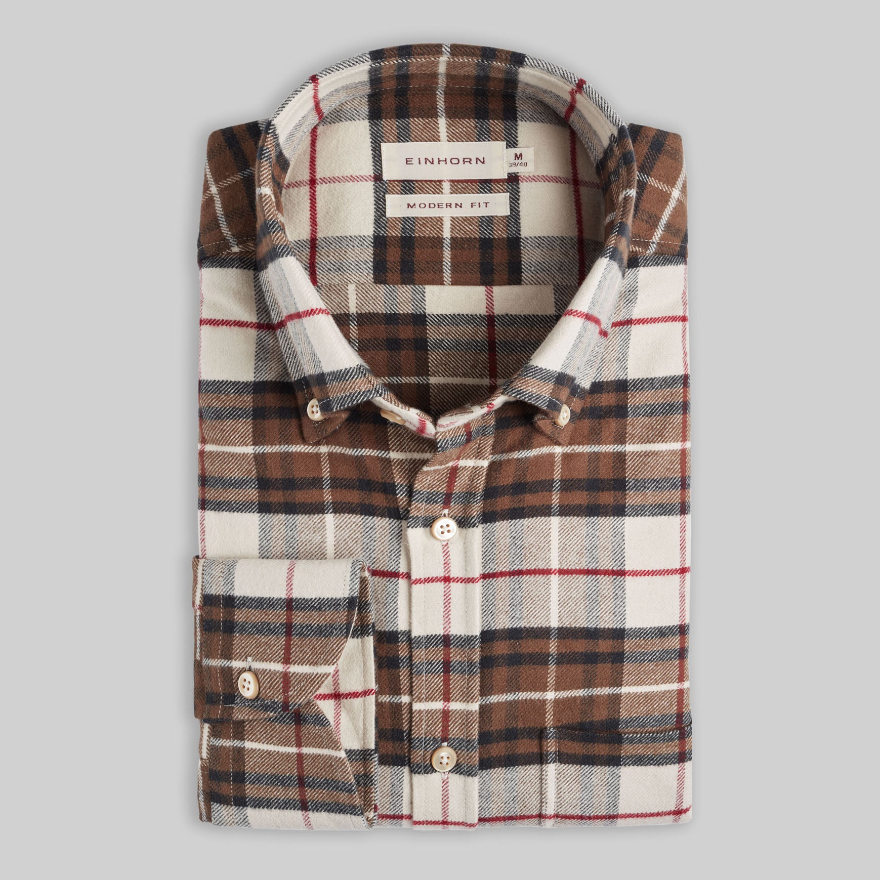 Das Einhorn Flanellhemd Modern Fit Braun Karo verbindet zeitloses Karodesign mit weichem Tragekomfort.